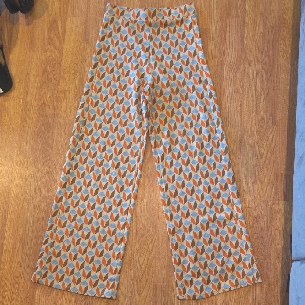 Pull&Bear Wide Leg Patterned Pants in Brown, Blue & Orange